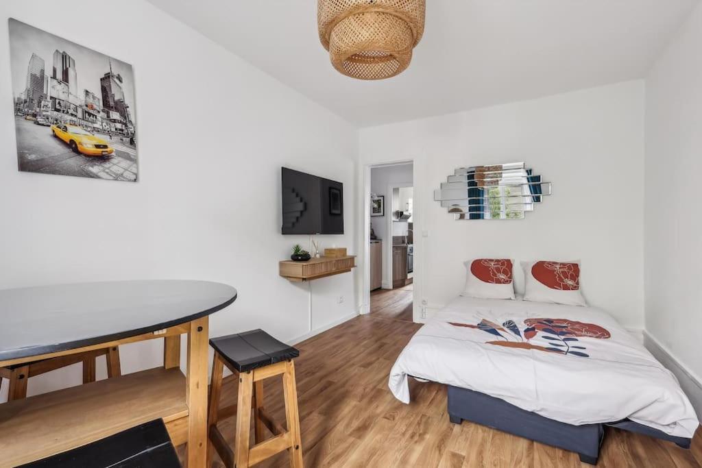 Paris Elegant 1Br In Front Of Montparnasse Tower Lägenhet Exteriör bild